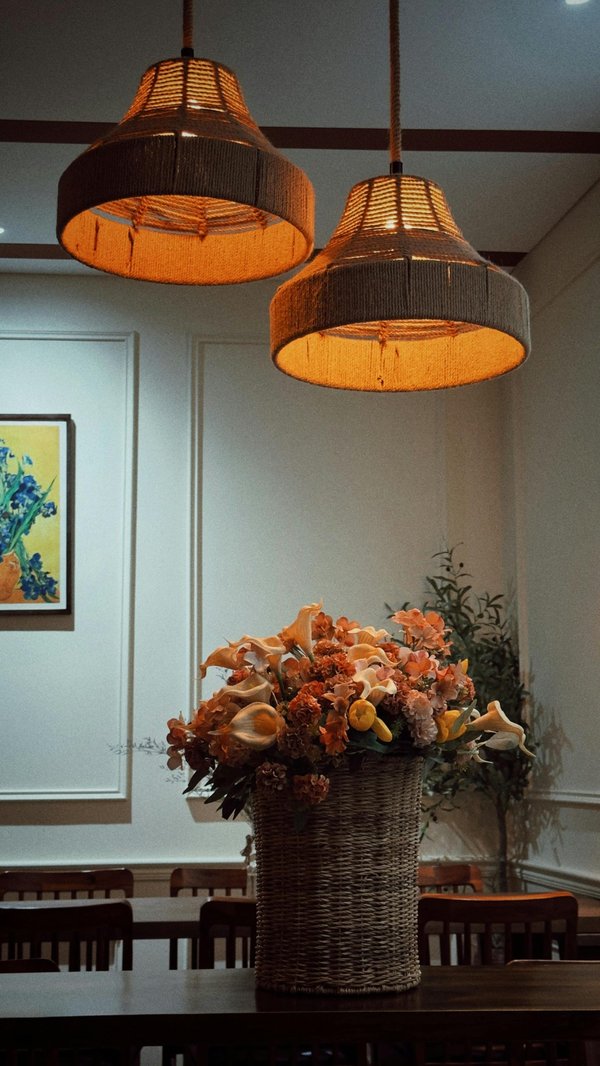 Suspension dôme en rotin boho : un souffle d'élégance naturelle